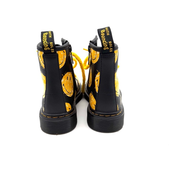 Dr. Martens Little Kids Combat Boots - Picture 5 of 10